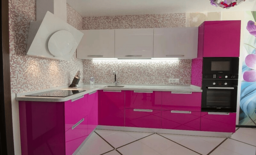 кухня розового цвета
